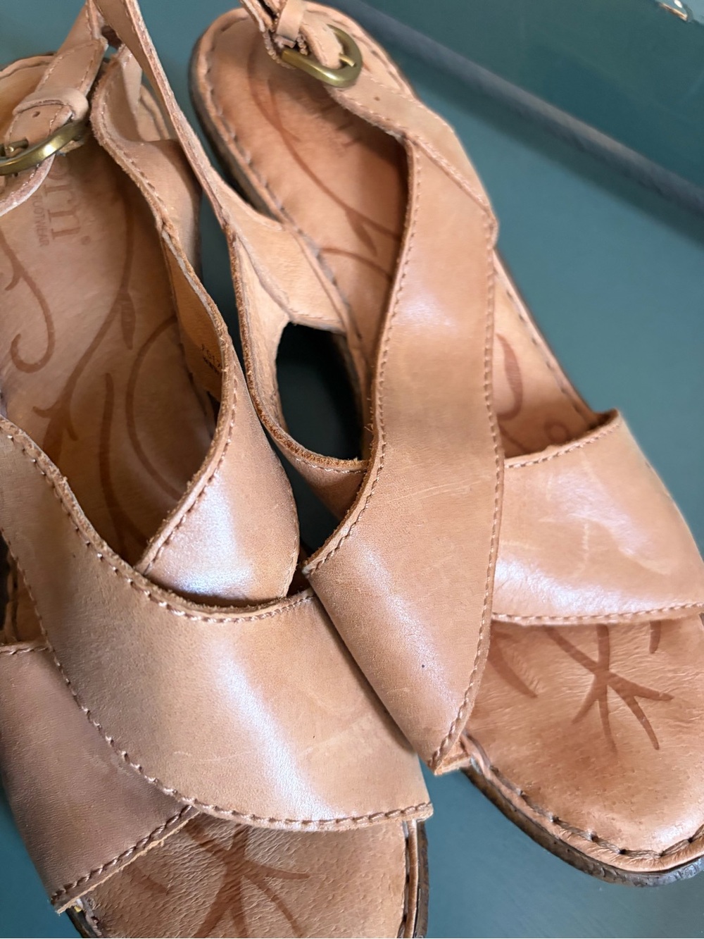 Born Leather ‘Ashley’ Tan Wedge Sandals - Picture 7 of 12